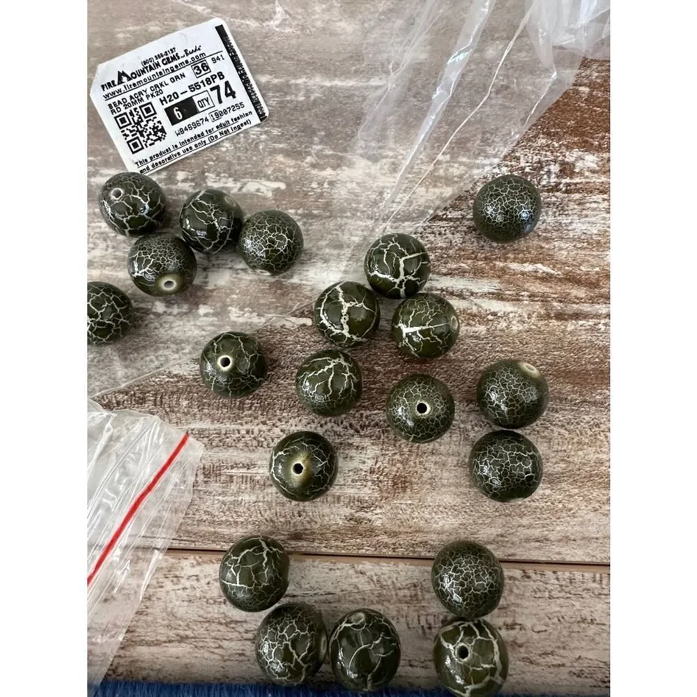 New Fire Mountain Gems Lot of 20 ACRY CRKL GRN RD 20mm Beads
